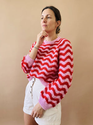Oversizowy Sweter Damski w Fale