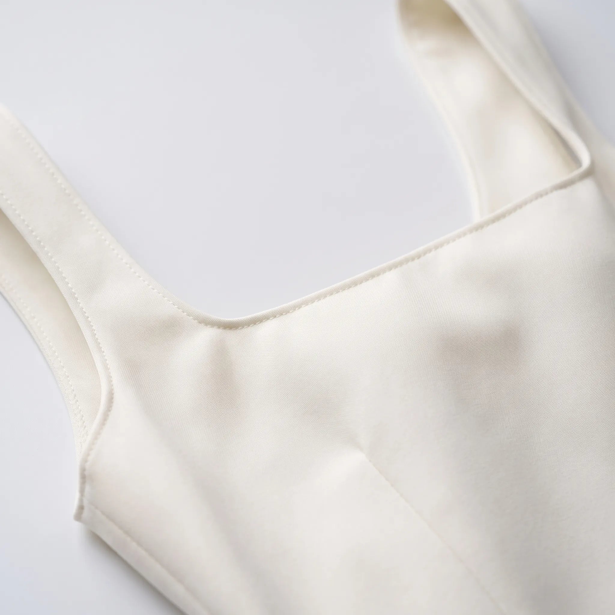 Somera - Elegancka Biała Sukienka Letnia